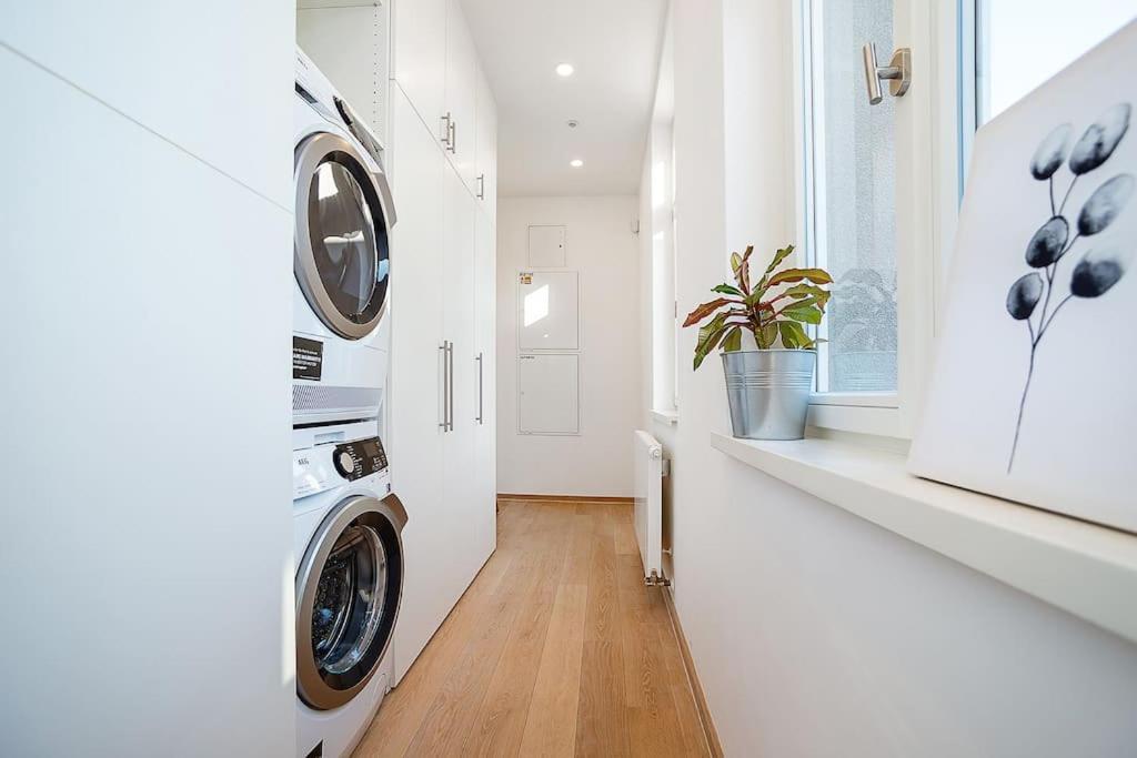 High-class Rooftop Apt. With Spacious Terrace Lejlighed