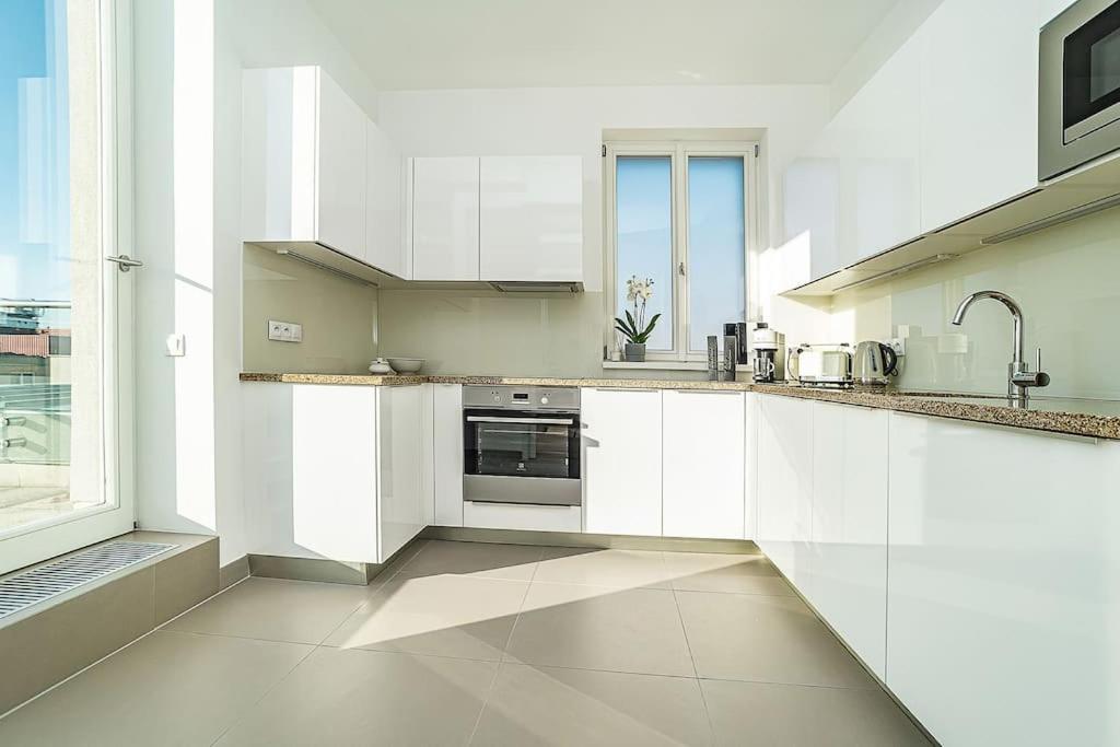 High-class Rooftop Apt. With Spacious Terrace Lejlighed *